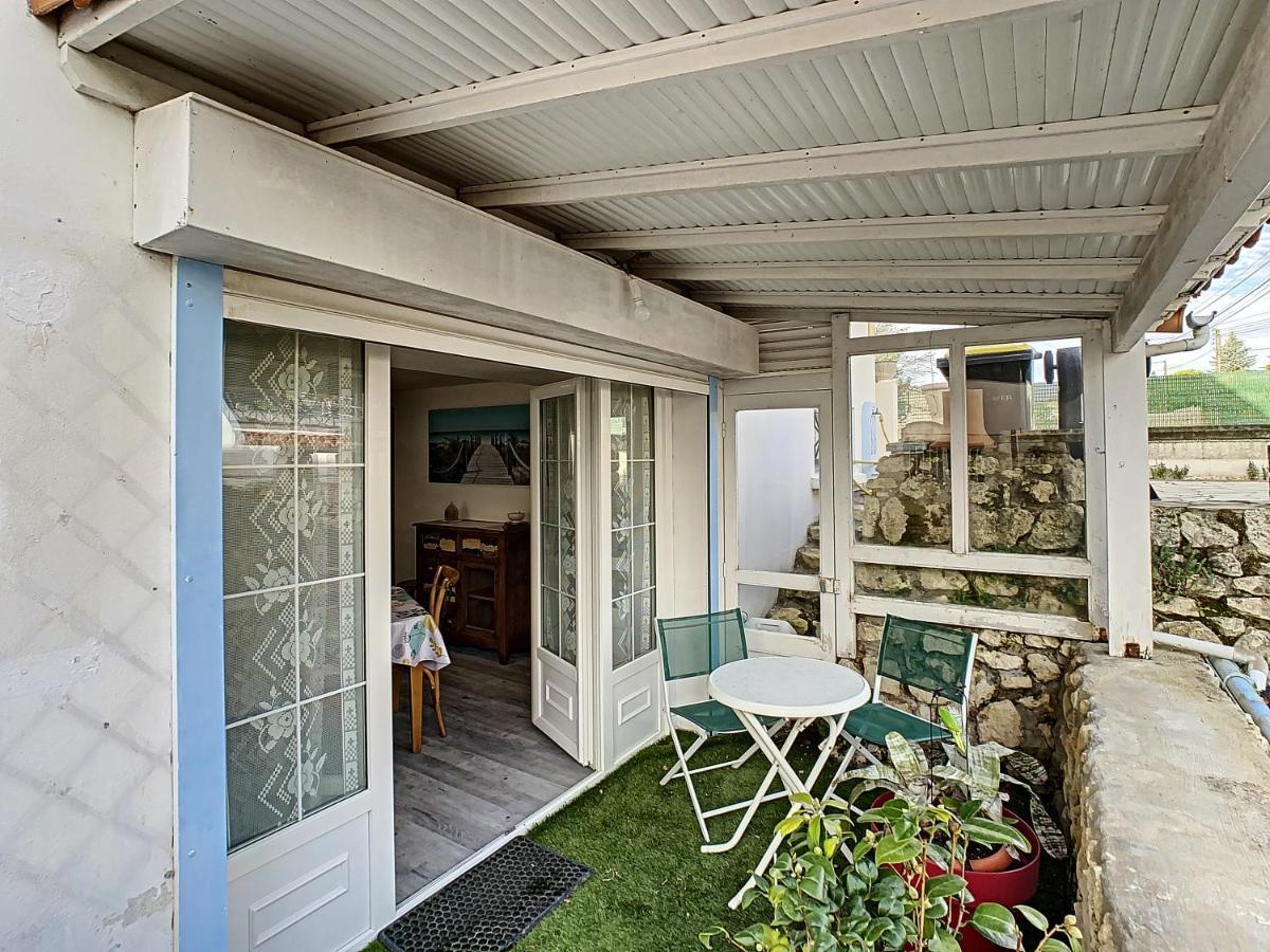 Neptune Apartment Royan Luaran gambar