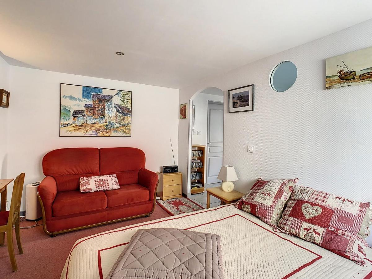 Neptune Apartment Royan Luaran gambar